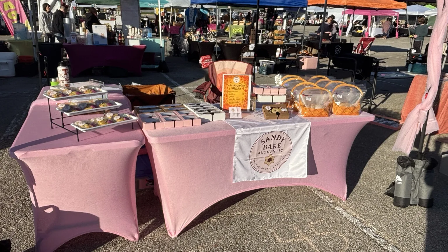 Sandy Bake pink market stand